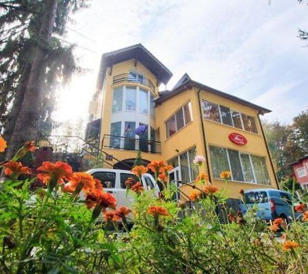 Hotel Alice Băile Olăneşti Exteriör bild