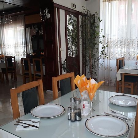 Hotel Alice Băile Olăneşti Exteriör bild