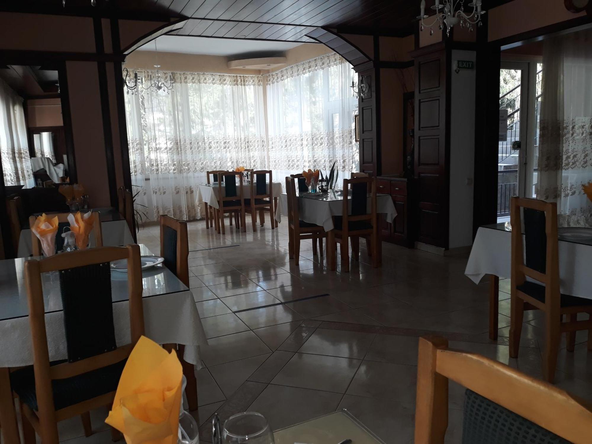 Hotel Alice Băile Olăneşti Exteriör bild